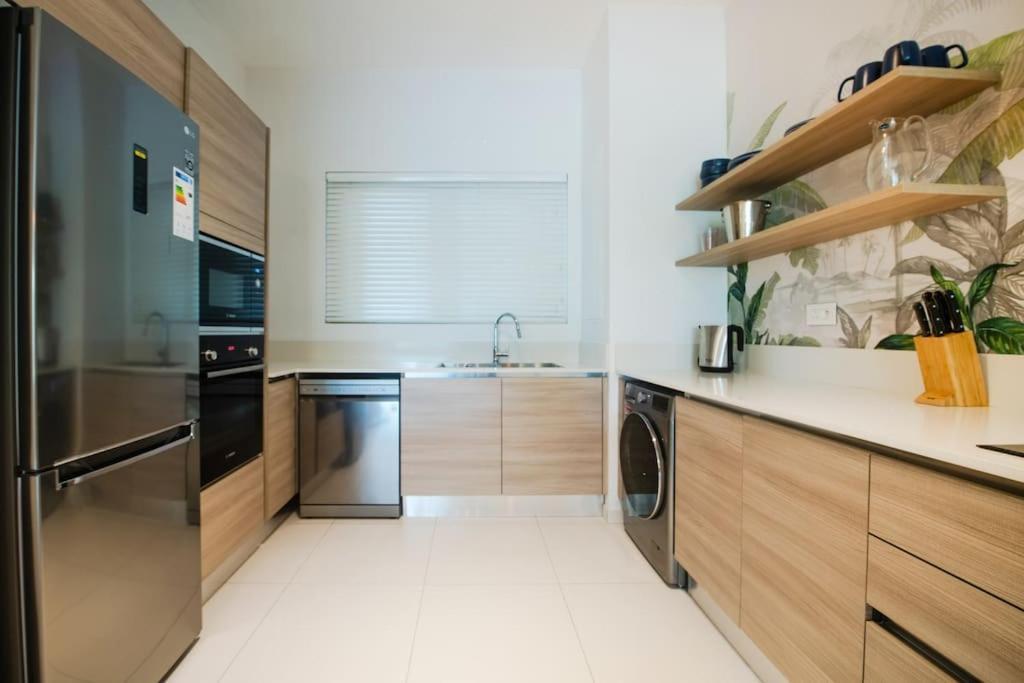 Ki-residences - 3 Bedroom Apart. Apartment Grand Baie